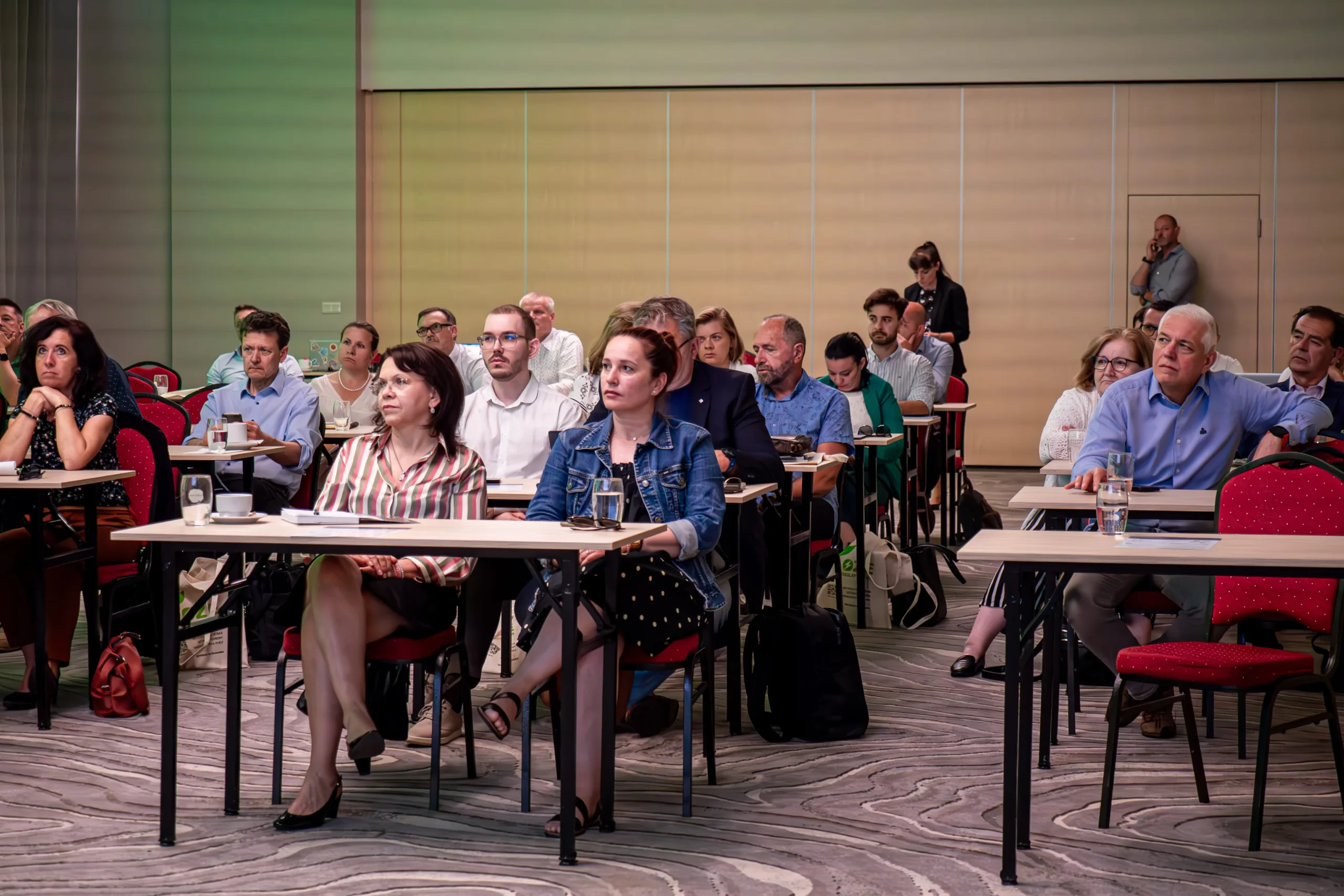 Konferencia 48 min scaled 1